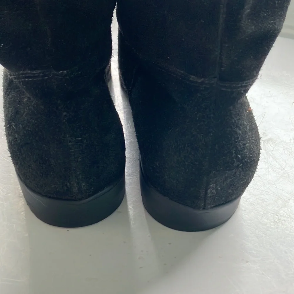 Liz Claiborne black suede tall flat boots 8M riding boot style